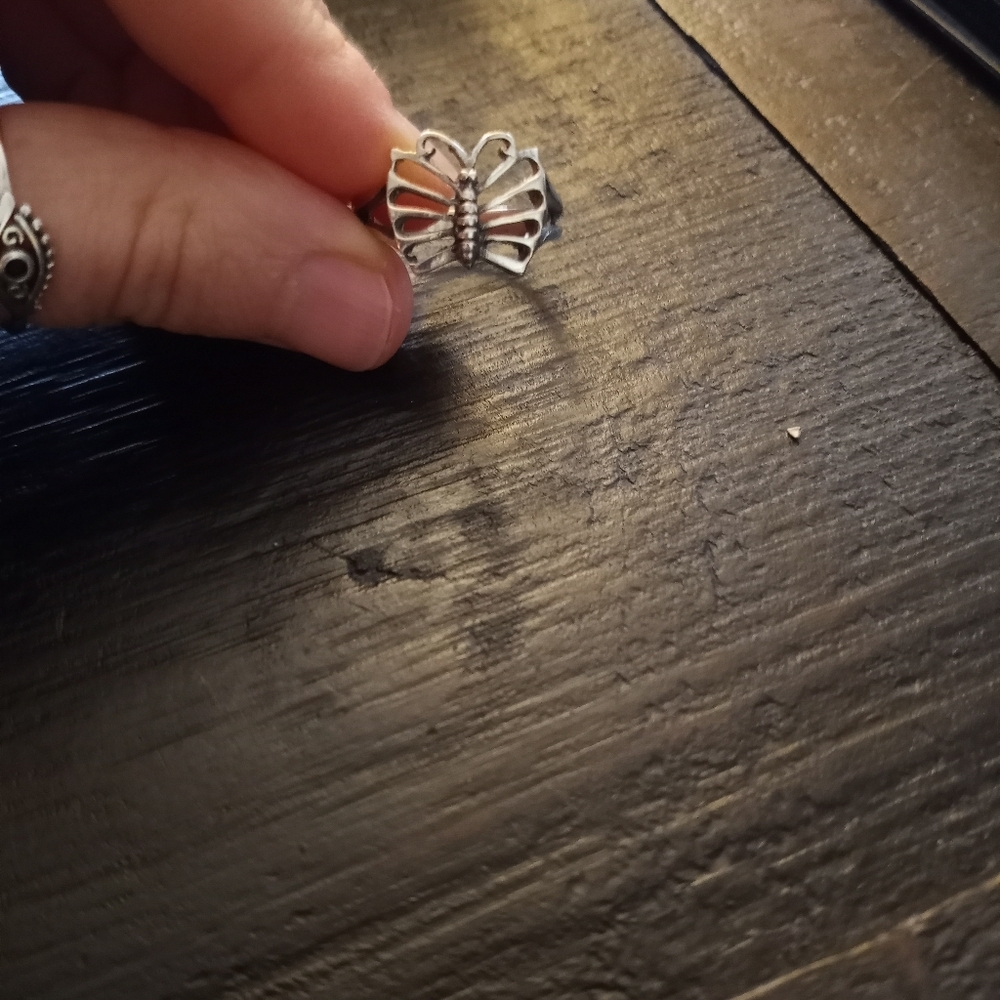Sterling Silver Butterfly Ring - Picture 3 of 9